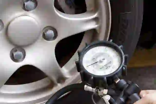 Tire Pressure Boosts Fuel Economy 4.6%, Saves ¥50k Annually