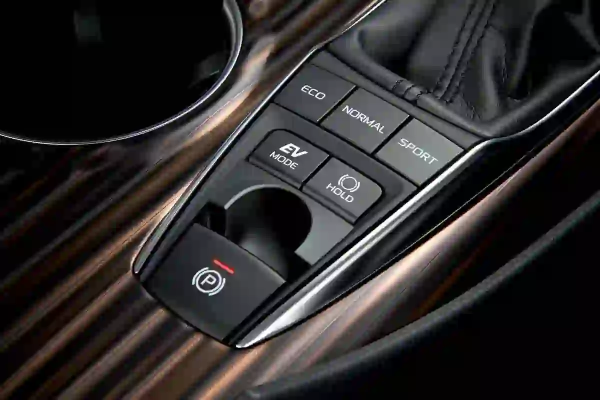 Japan Mandates EPB for All Cars in 2026, Accelerating Safety and Electrification