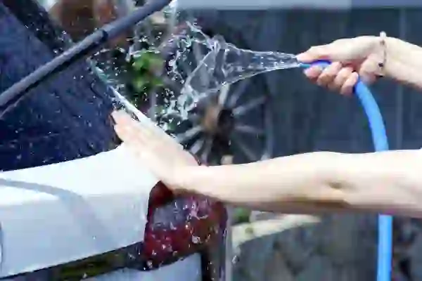 Car Washes in a Heatwave: Heat‑Stroke, Skin‑Irritation Risks and How to Stay Safe