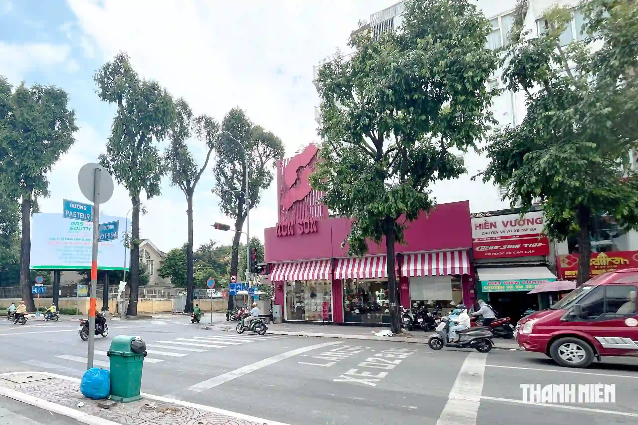 Ho Chi Minh’s 80‑Year‑Old Tire Shop, Anchored by Family and Community